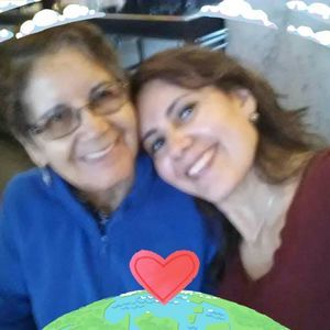 Meet your Posher, Flora